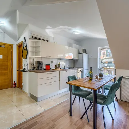 아파트 Heaven 스플리트